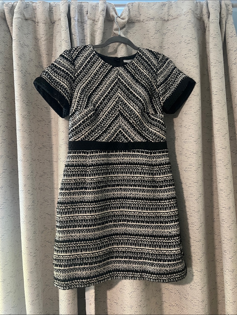 NWT H&M Black and Cream Textured Short-Sleeve Women's Dress - 12